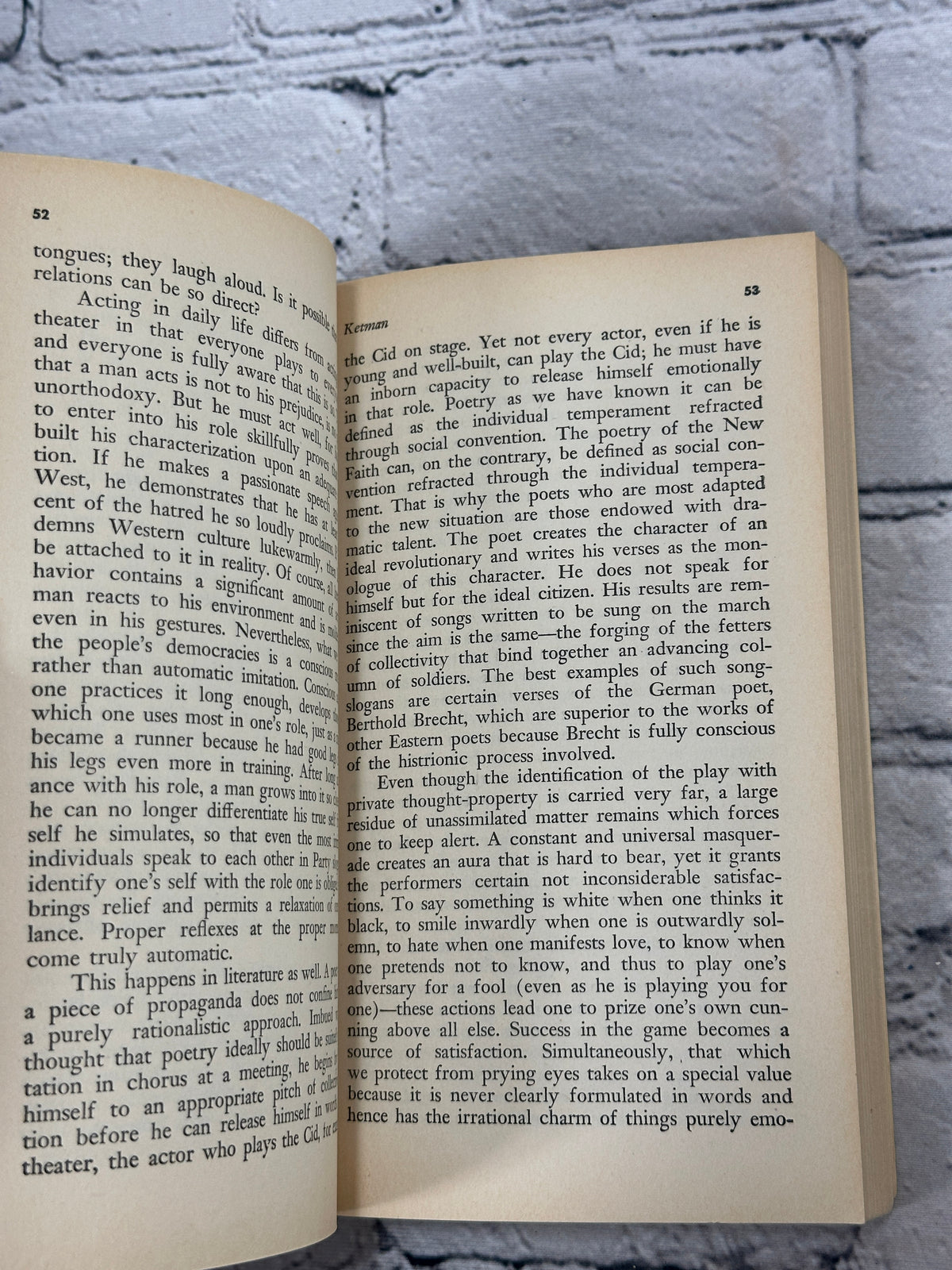The Captive Mind by Czeslaw Milosz, 1953 Vintage Books paperback - text pages