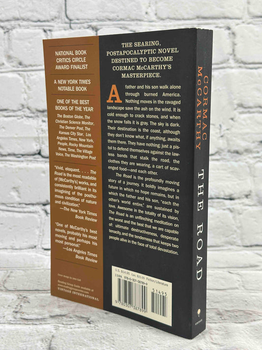 The Road (Oprah's Book Club)