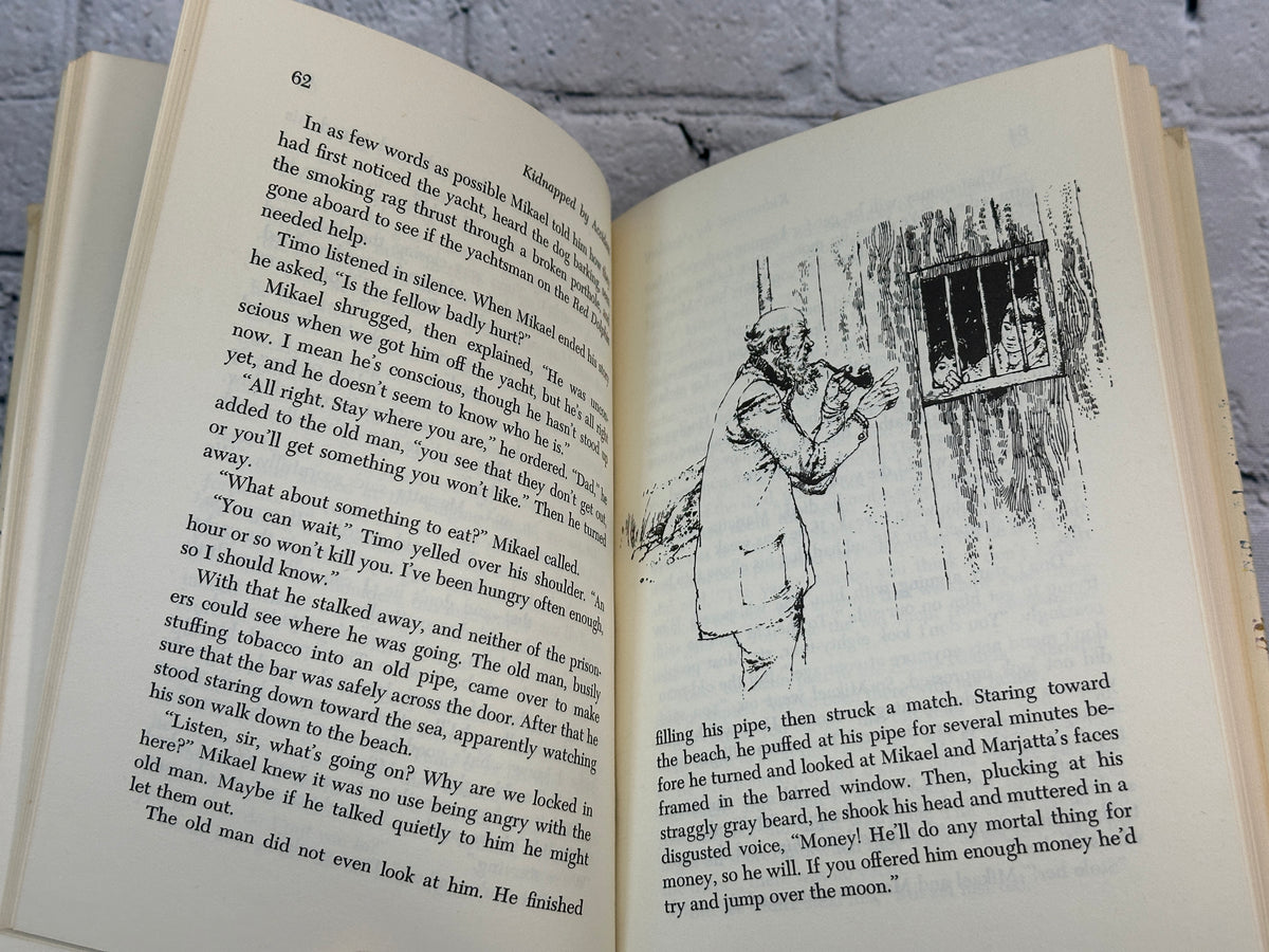 Kidnapped by Accident by Arthur Catherall, 1969 Lothrop, Lee & Shepard hardcover - illustrated text page
