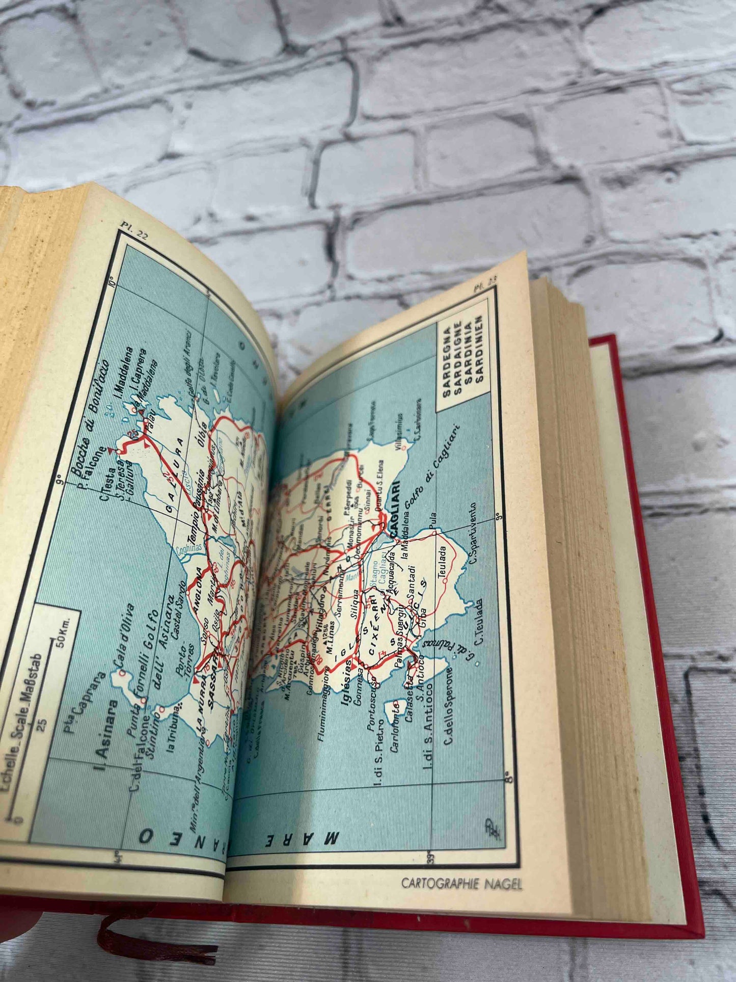 Nagel's Italy Travel Guide