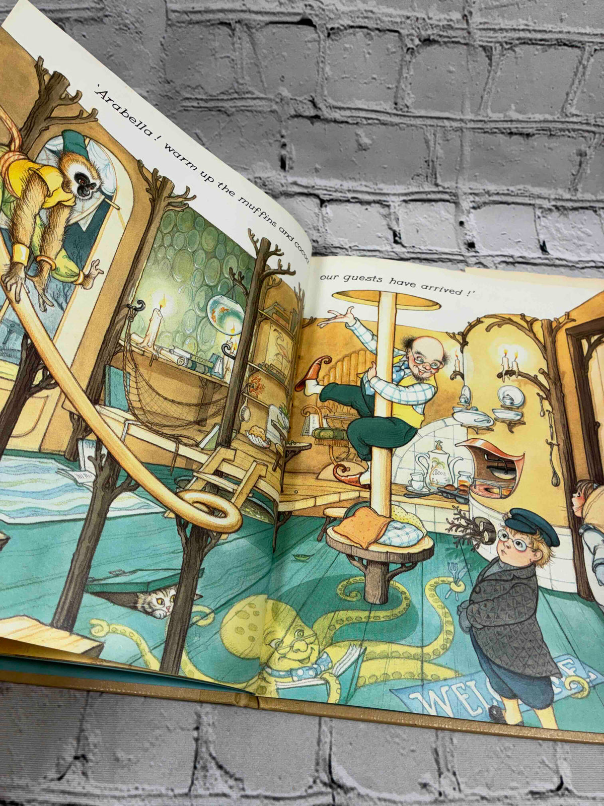 Hilary Knight's The owl and the pussy-cat: Based on the poem by Edward Lear