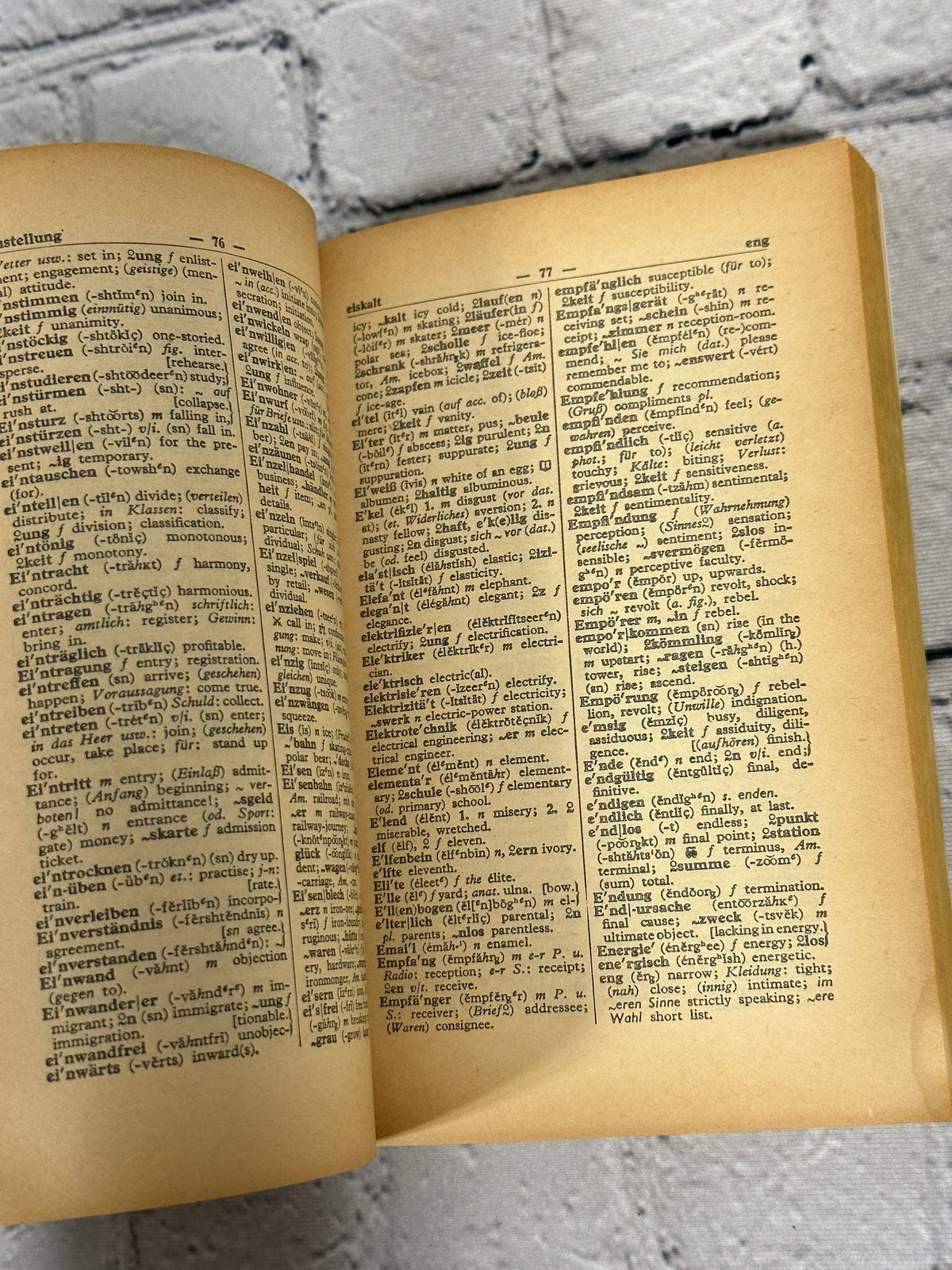 Langenscheidt's German-English Dictionary, 1961 Washington Square Press - dictionary pages
