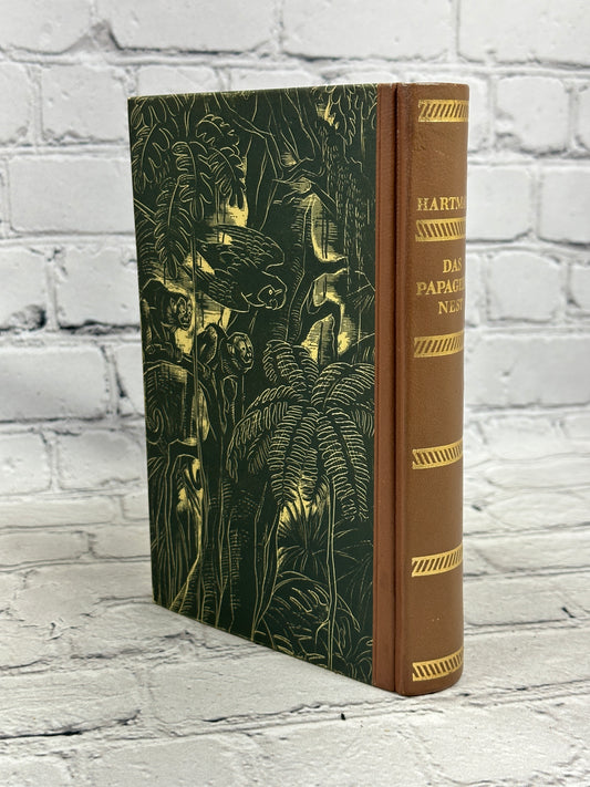 Das Papageiennest by Wolf Justin Hartmann, 1953 Deutsche Buch-Gemeinschaft hardcover - rear board and spine