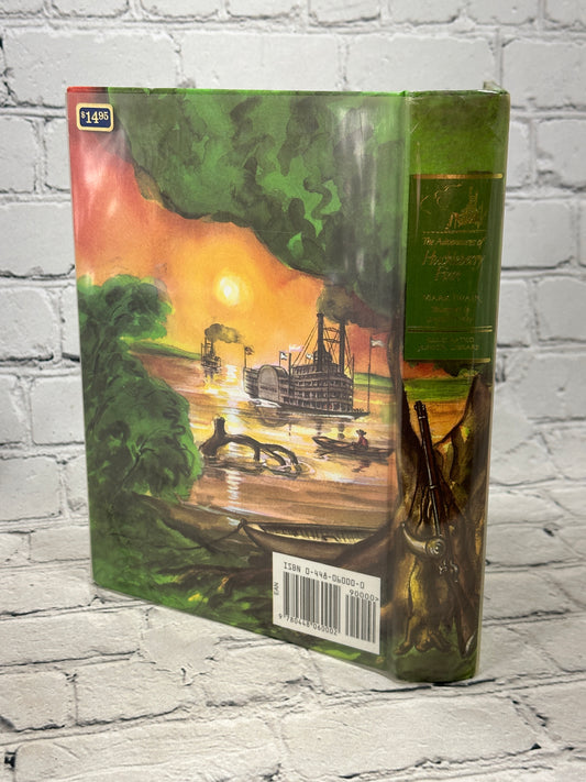 The Adventures of Huckleberry Finn (Illustrated Junior Library)