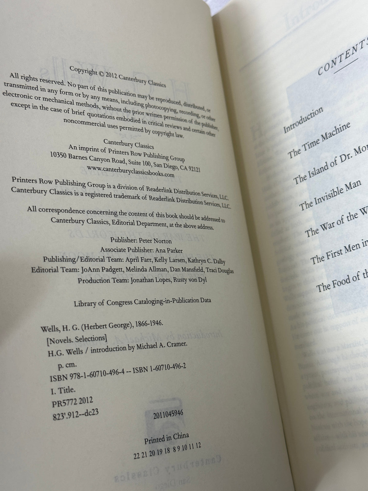 H.G. Wells: Six Novels, 2012 Canterbury Classics leather-bound hardcover - detail view