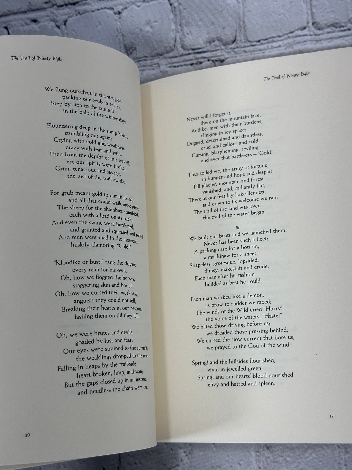 Robert W. Service: Best Tales Of The Yukon