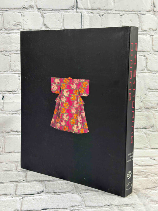 Fashioning Kimono: Dress and Modernity in Early Twentieth-Century Japan