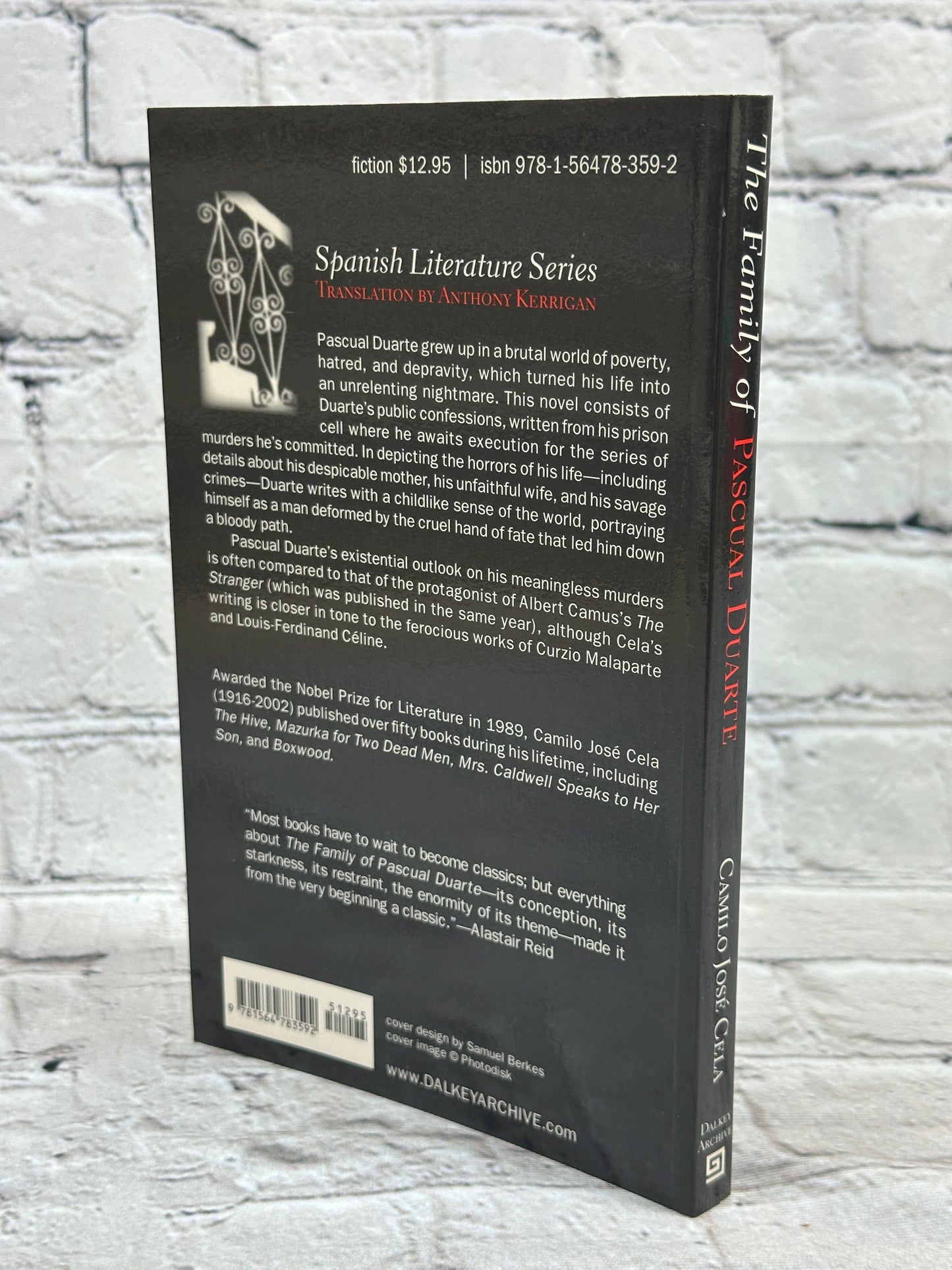 Family of Pascual Duarte (Spanish Literature Series)