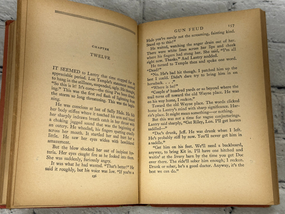 Gun Feud by E. B. Mann, 1947 Triangle Books hardcover - Chapter Twelve opening