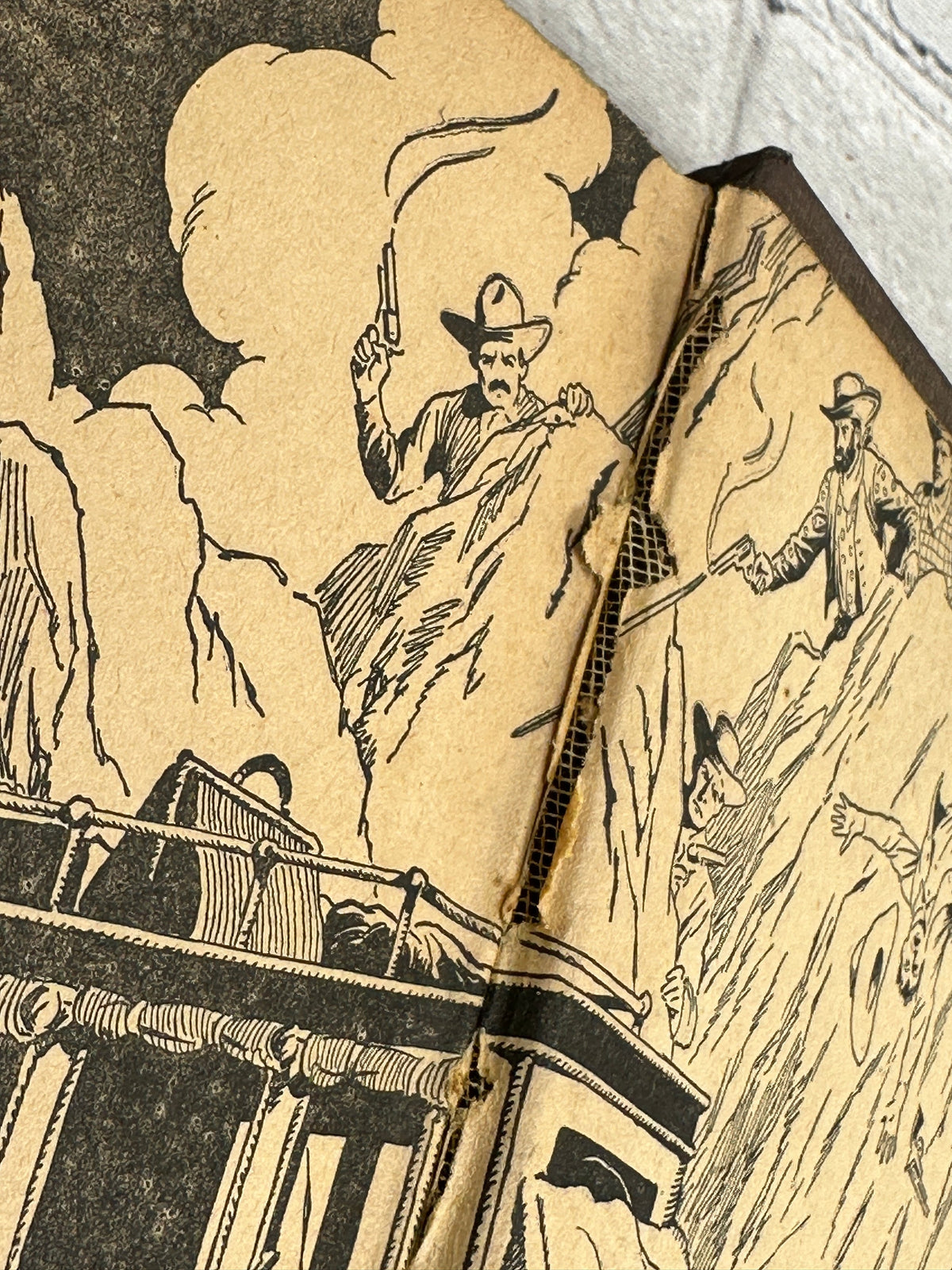 Roy Rogers and the Raiders of Sawtooth Ridge by Snowden Miller, 1946 Whitman hardcover - cracked rear inner hinge