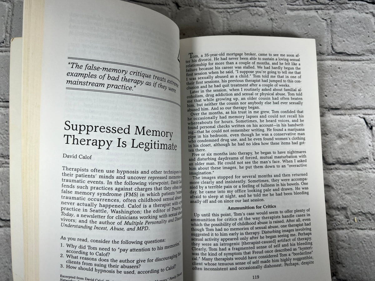 Mental Illness: Opposing Viewpoints, 1995 Greenhaven Press paperback - detail view