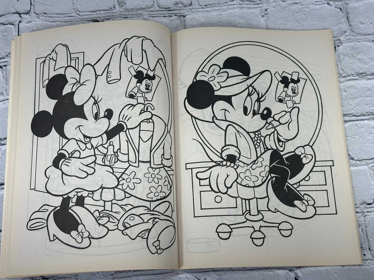 Golden Books A Giant Coloring Book Mickey & Friends [1994]