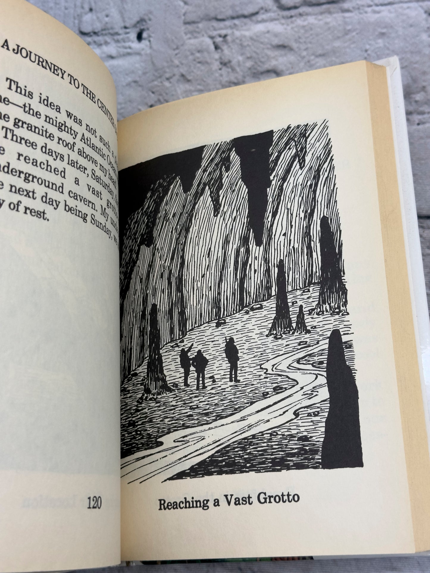 A Journey to the Center of the Earth by Jules Verne Illustrated Classics [1990]