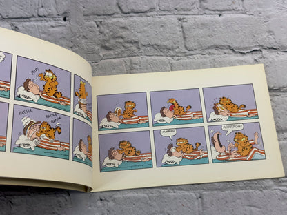Here Comes Garfield By Jim Davis [1982 · First Edition]