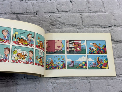 Here Comes Garfield By Jim Davis [1982 · First Edition]