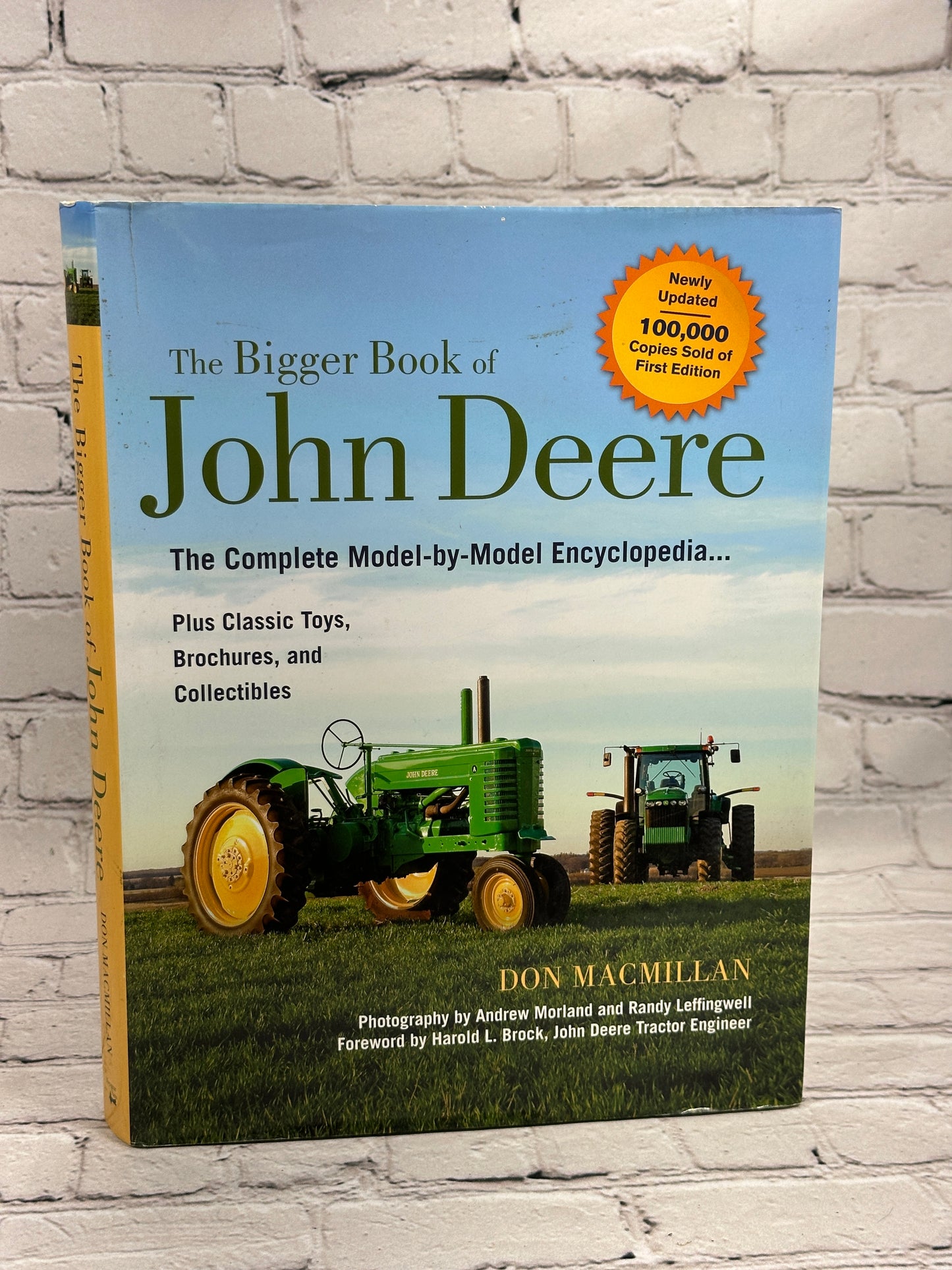 The Bigger Book of John Deere: Complete Model by Model Encyclopedia [2010]