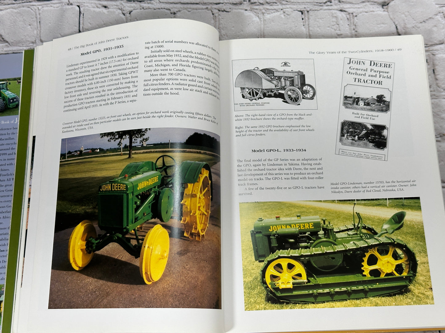 The Bigger Book of John Deere: Complete Model by Model Encyclopedia [2010]