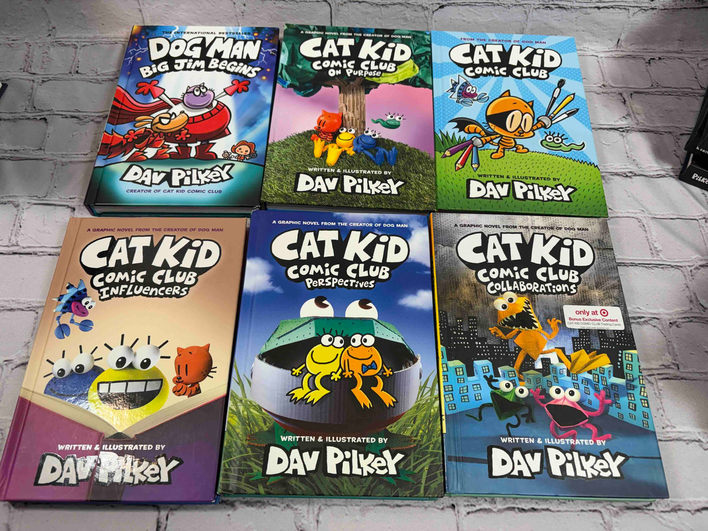 Dog Man & Cat Kid Comic (18 Volumes)