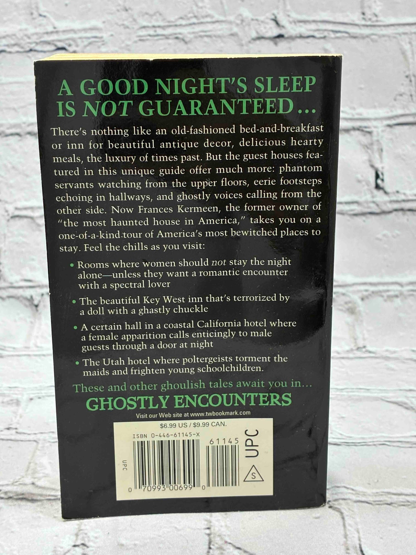 Ghostly Encounters: True Stories of America's Haunted Inns and Hotels