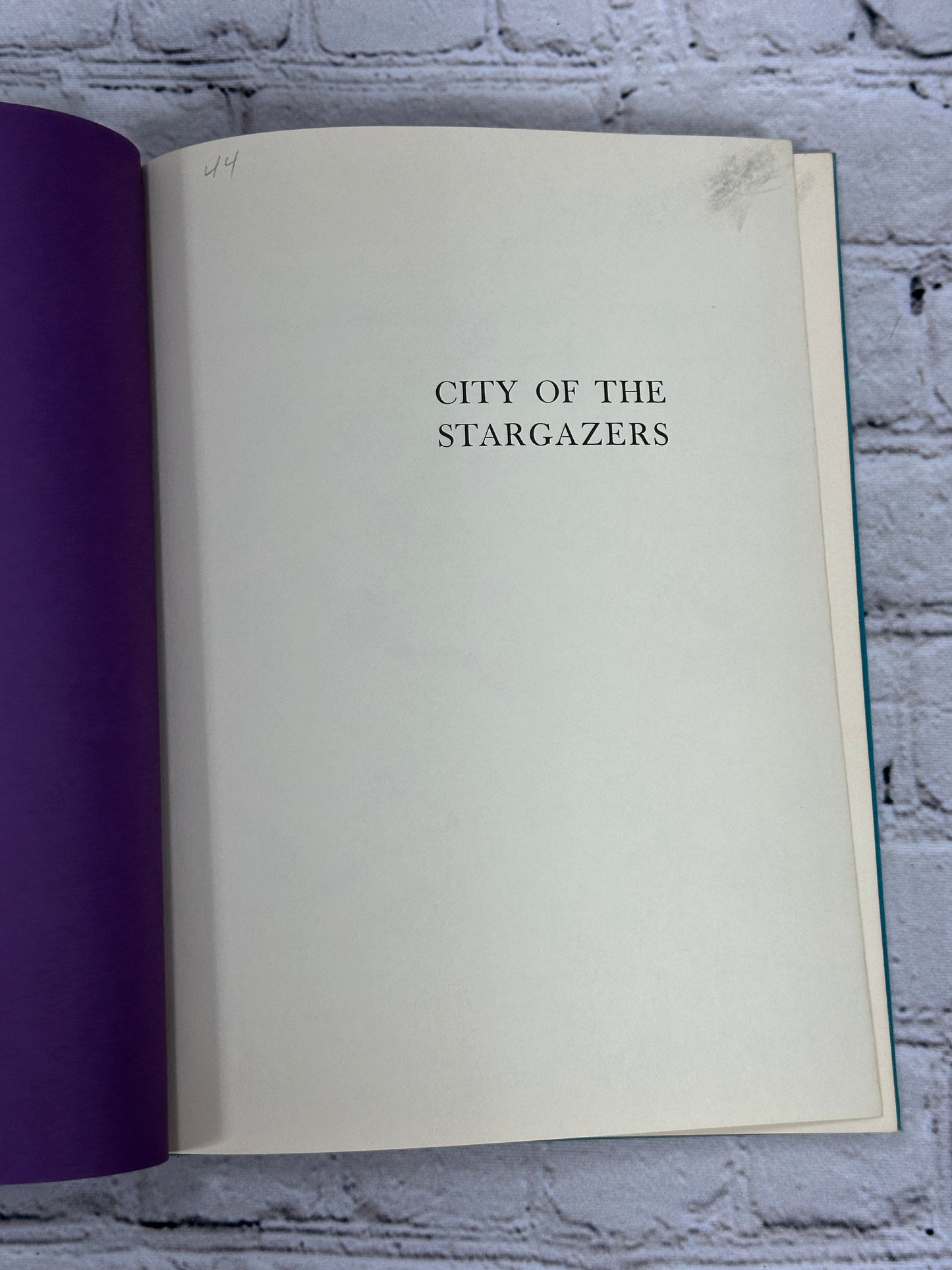 City of the Stargazers By Kenneth Heuer  [1st Edition · 1st Printing · 1979]