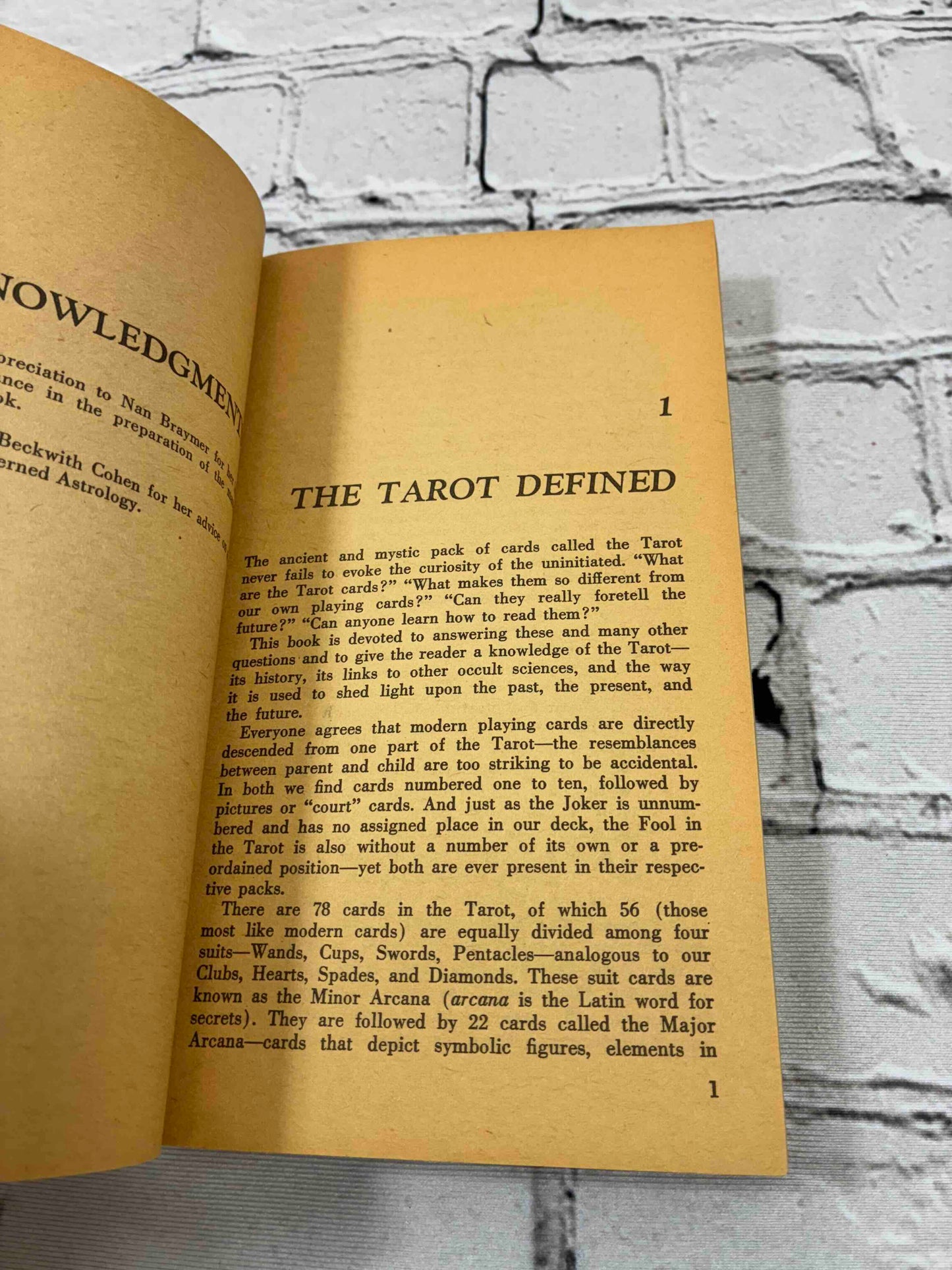 A Complete Guide to the Tarot