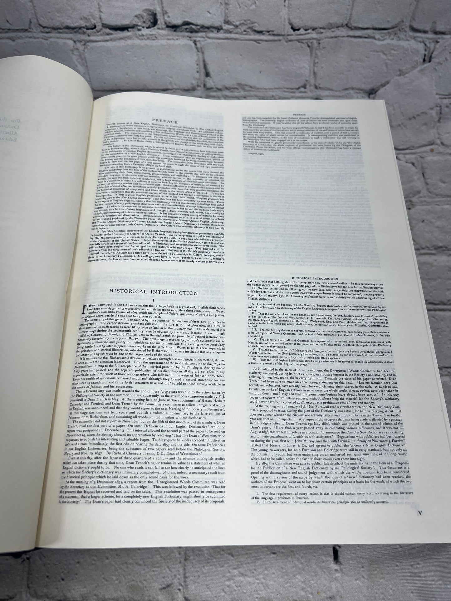 The Compact Edition of The Oxford English Dictionary [Box Set w/ Magnifying Glass · 1979]