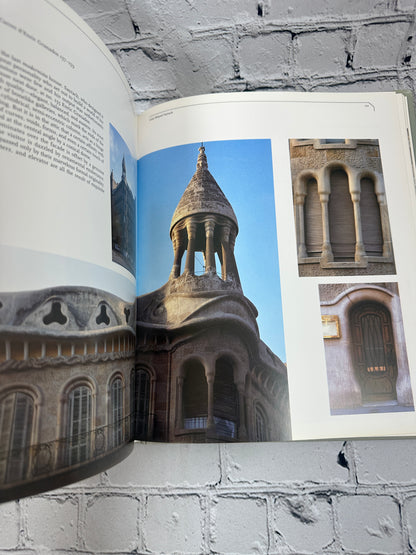 A Stroll Through Modernista Barcelona