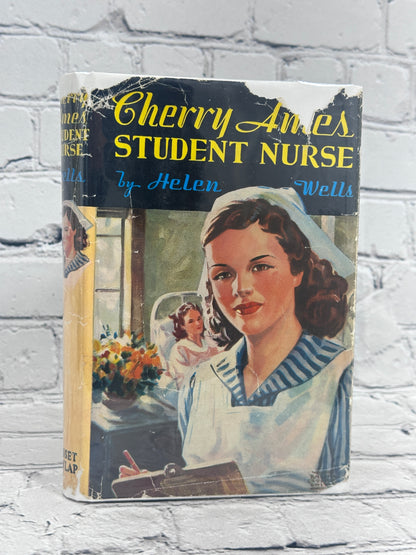 Cherry Ames: Student Nurse by Helen Wells [#1 · 1943]