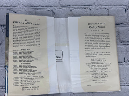 Cherry Ames: Student Nurse by Helen Wells [#1 · 1943]