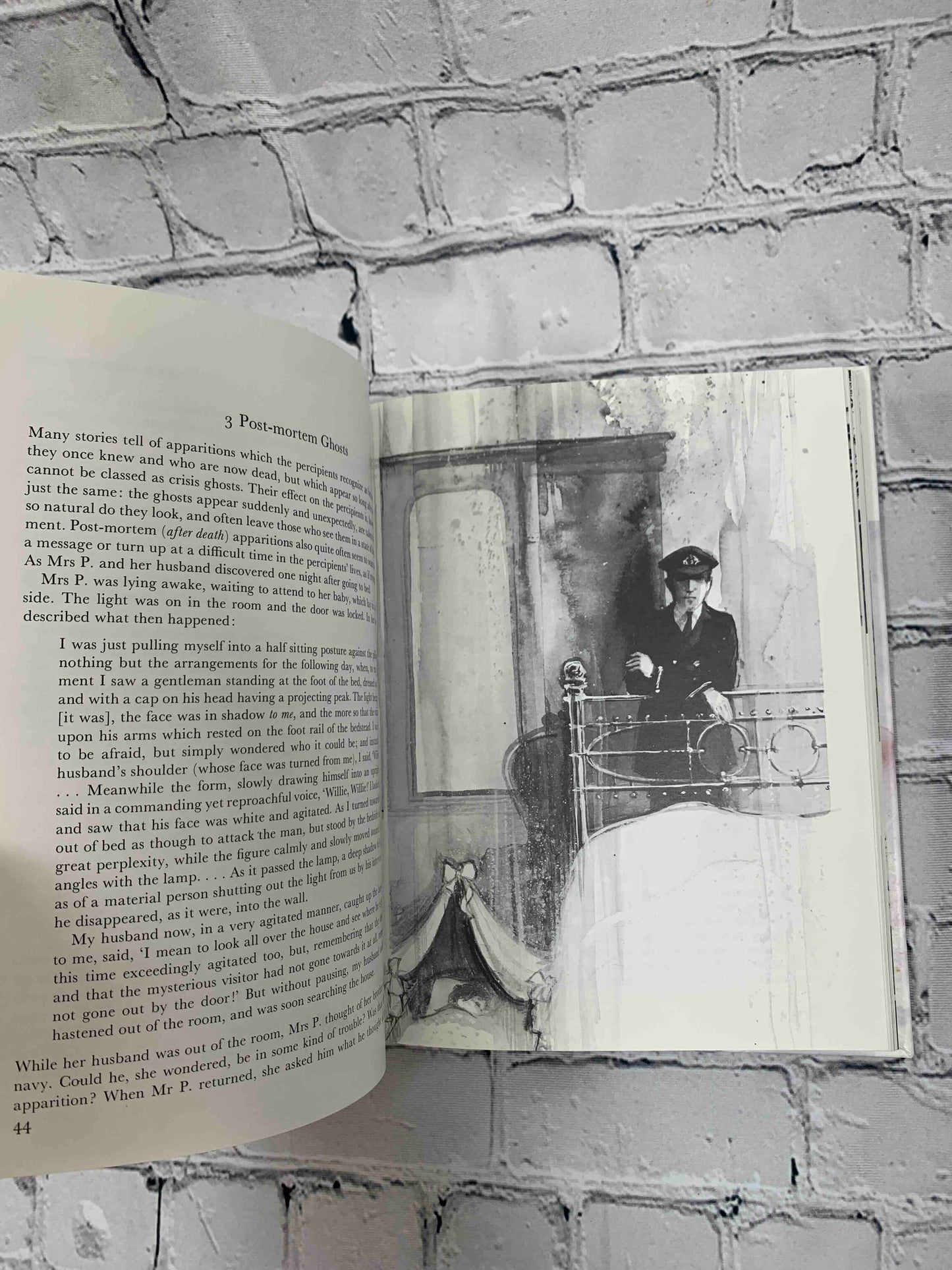 Aidan Chambers' Book of Ghosts and Hauntings