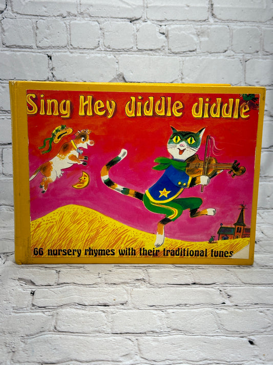 Sing Hey Diddle Diddle by Beatrice Harrop [1983]
