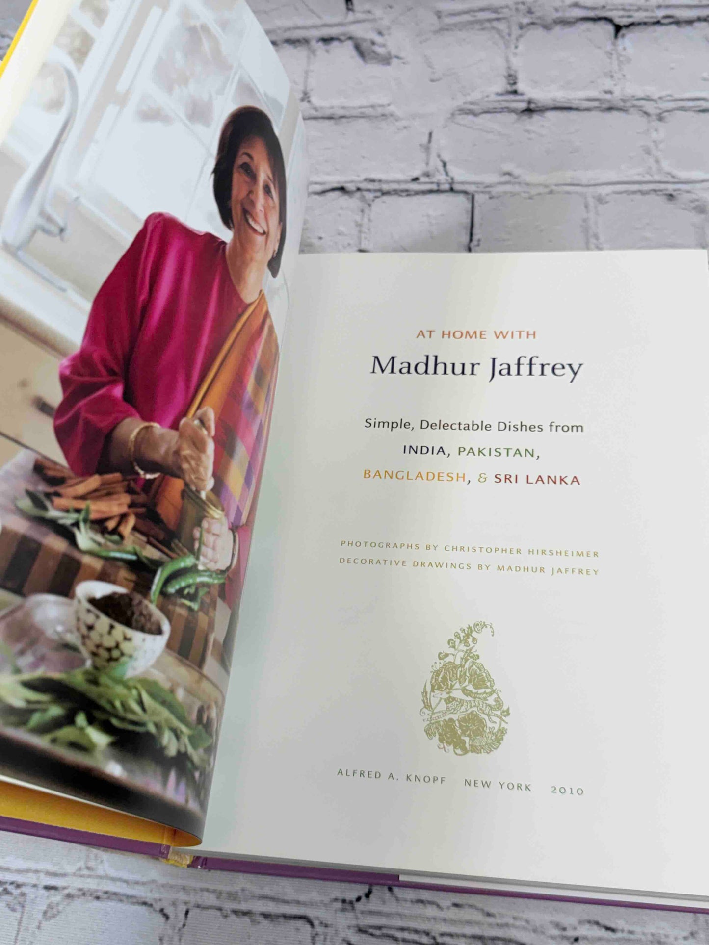 At Home with Madhur Jaffrey: Simple, Delectable Dishes from India, Pakistan, Bangladesh, and Sri Lanka: A Cookbook