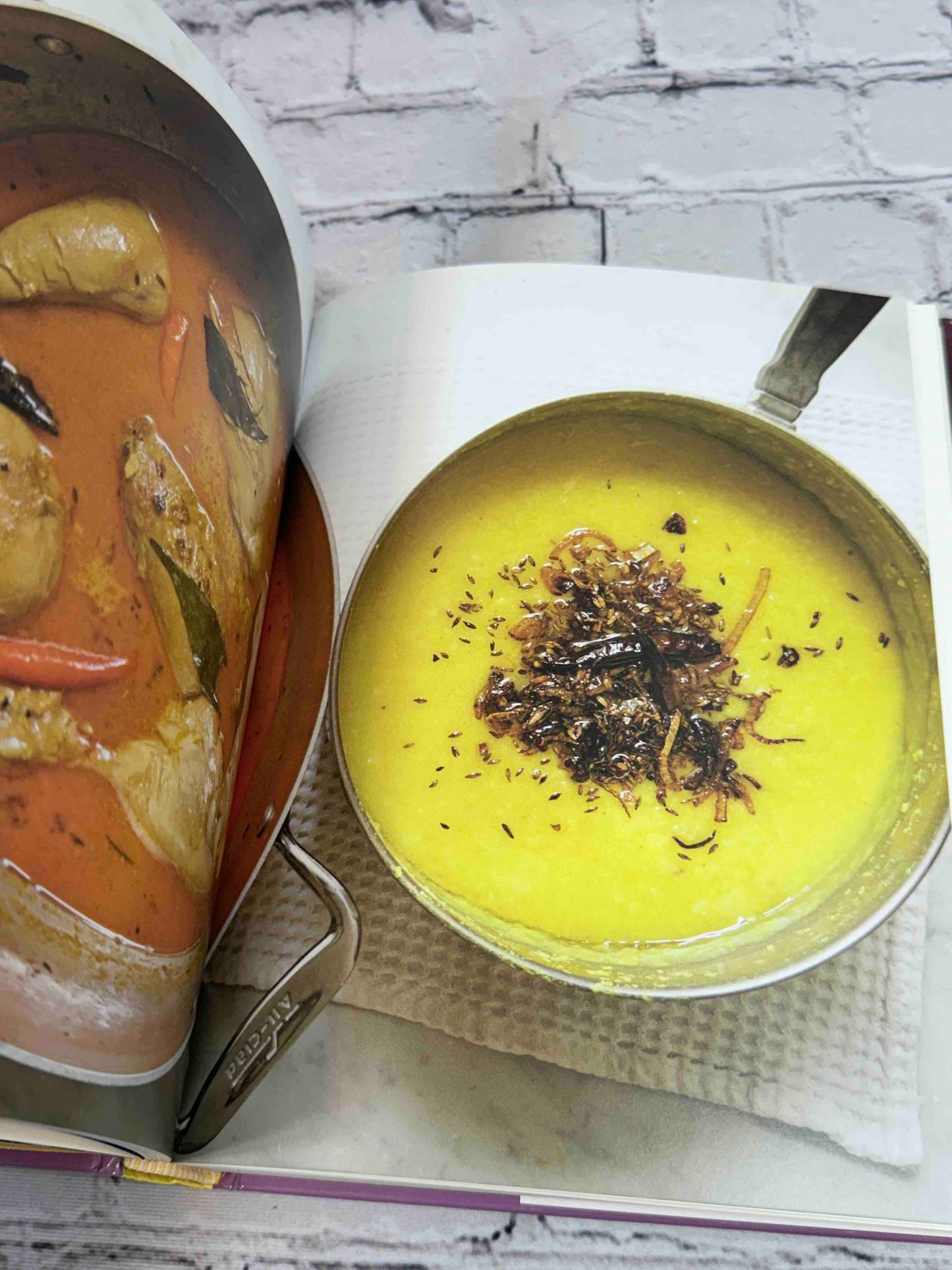 At Home with Madhur Jaffrey: Simple, Delectable Dishes from India, Pakistan, Bangladesh, and Sri Lanka: A Cookbook