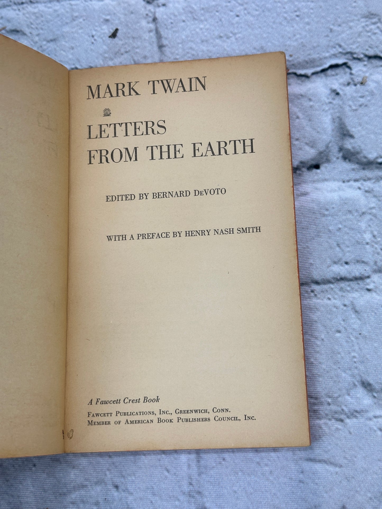 Mark Twain's Letters from the Earth [1968 · Seventh Fawcett Crest Printing]