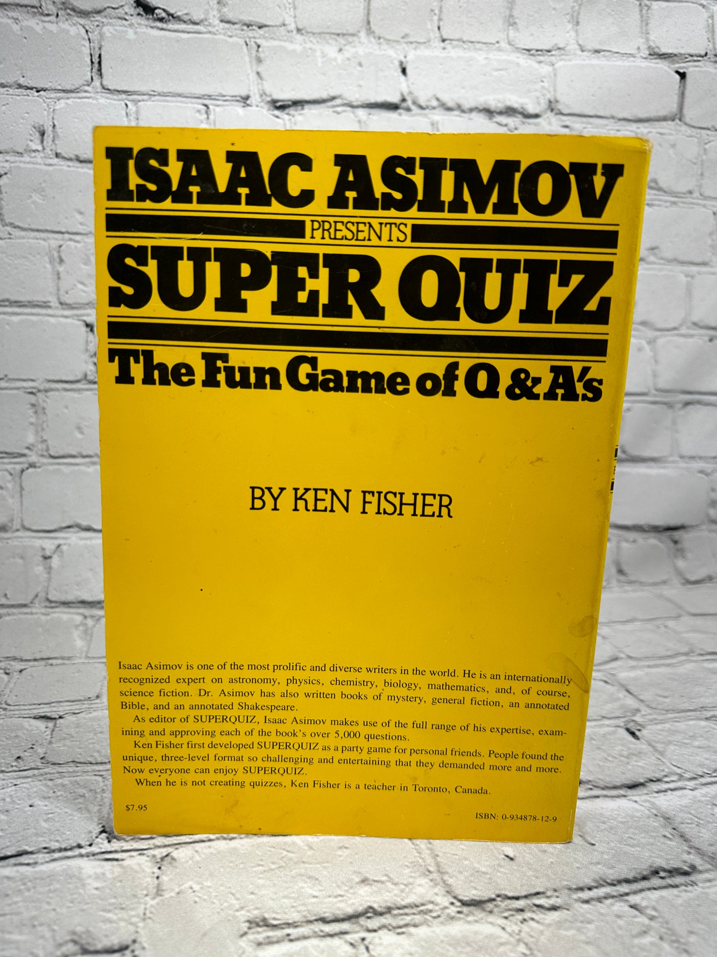 Copy of Isaac Asimove Presents Super Quiz The Fun Game of Q & A's by Ken Fisher [1982]