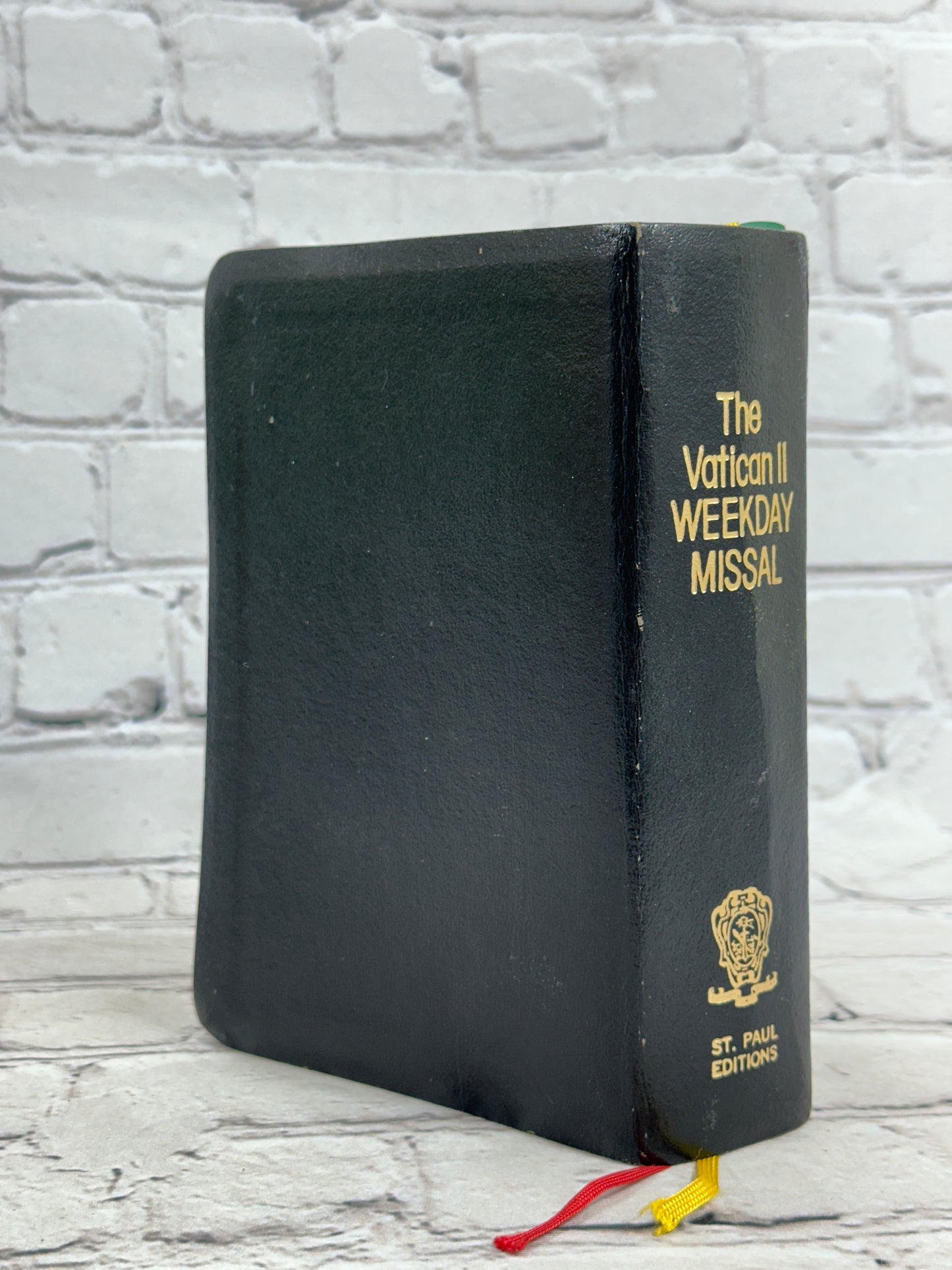 The Vatican II Weekday Missal for Spiritual Growth [1975 · St. Pauls Edition]