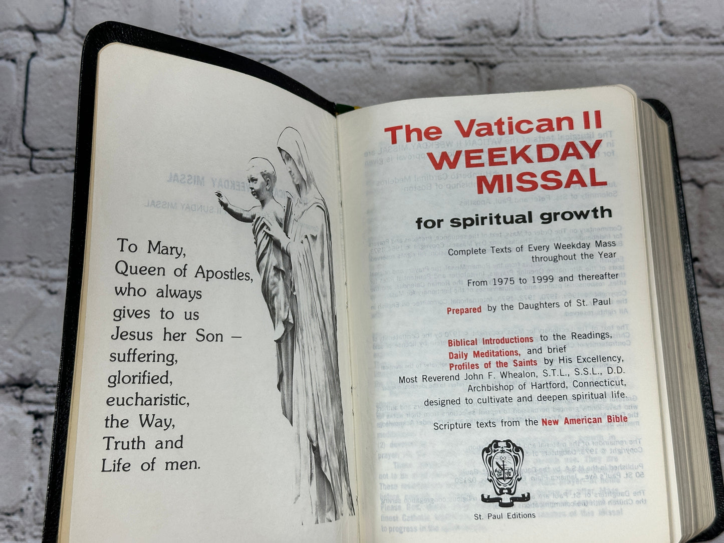 The Vatican II Weekday Missal for Spiritual Growth [1975 · St. Pauls Edition]