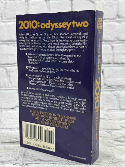 2010: Odyssey Two: A Novel (Space Odyssey Series)