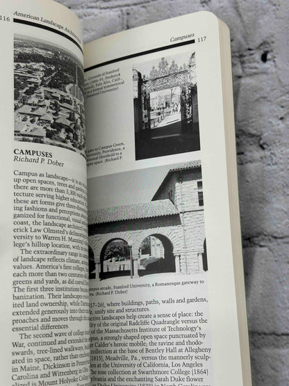 American Landscape Architecture: Designers and Places (Building Watchers Series)