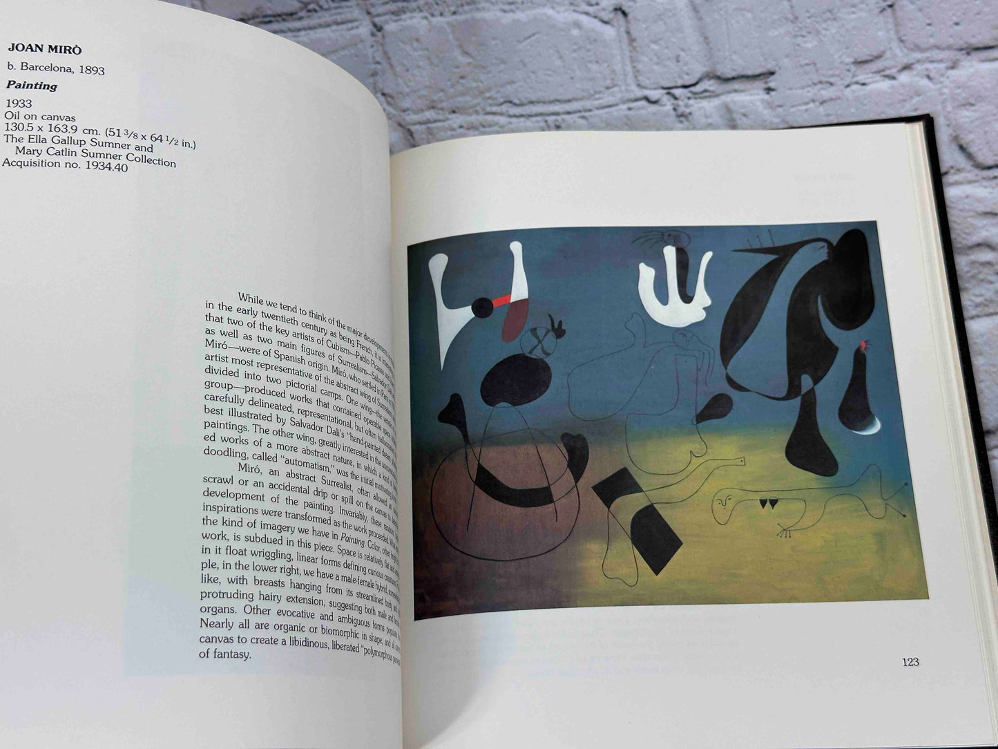 Museums Discovered : the Wadsworth Atheneum / by Gerald Silk with Twenty Essays Contributed by Alison De Lima Greene