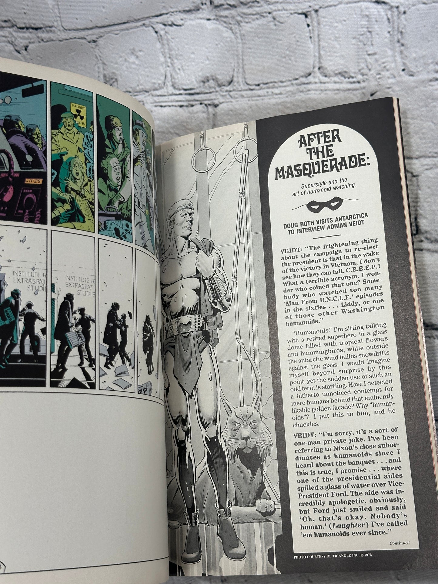 Watchmen by Alan Moore & David Gibbons [DC Comics · 2005]