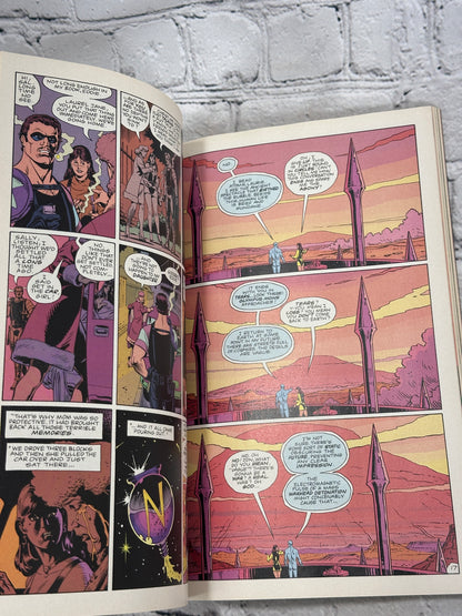 Watchmen by Alan Moore & David Gibbons [DC Comics · 2005]
