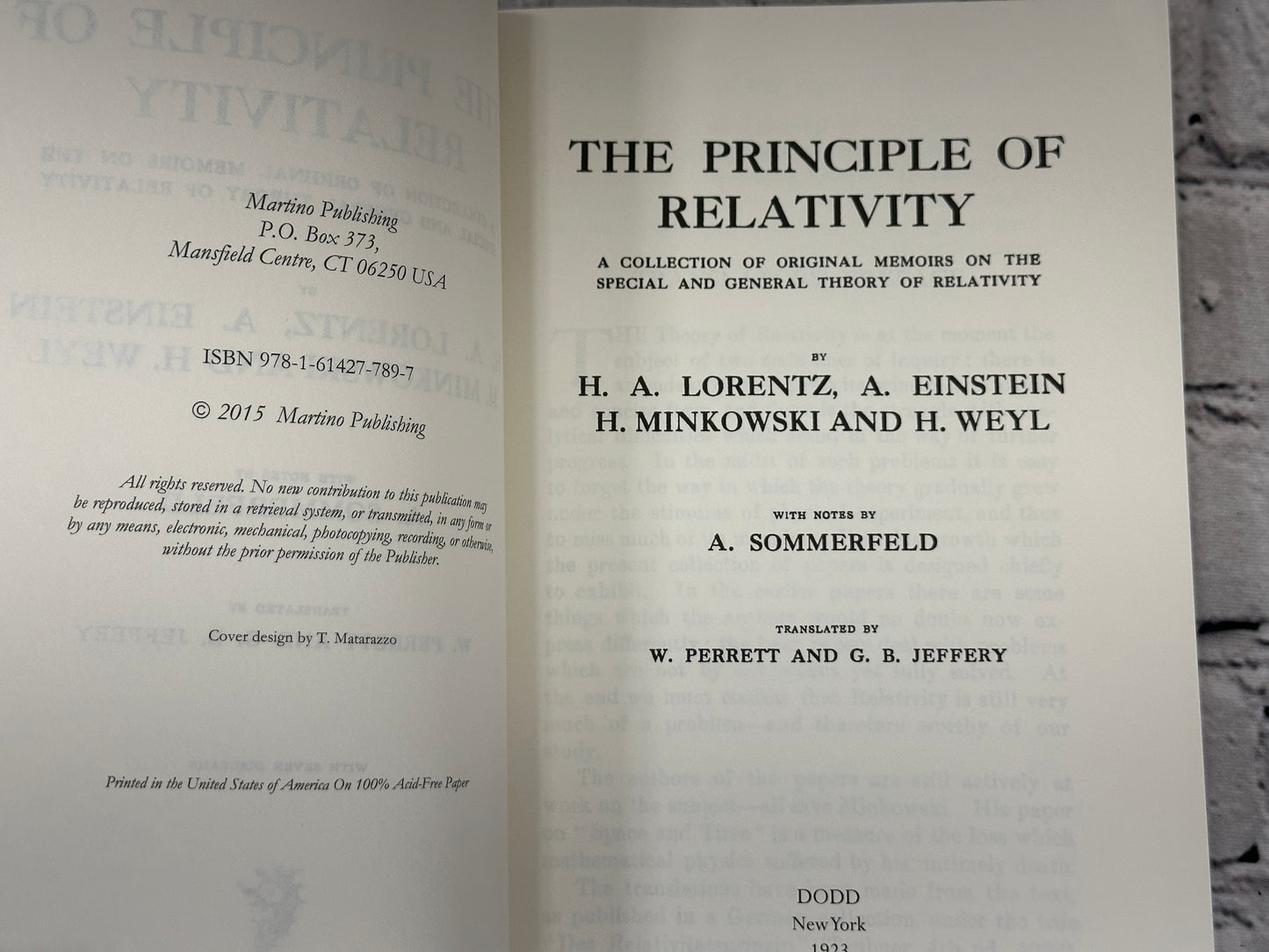 Principle of Relativity : A Collection of Original Memoirs on the Special and General Theory of Relativity [2015]