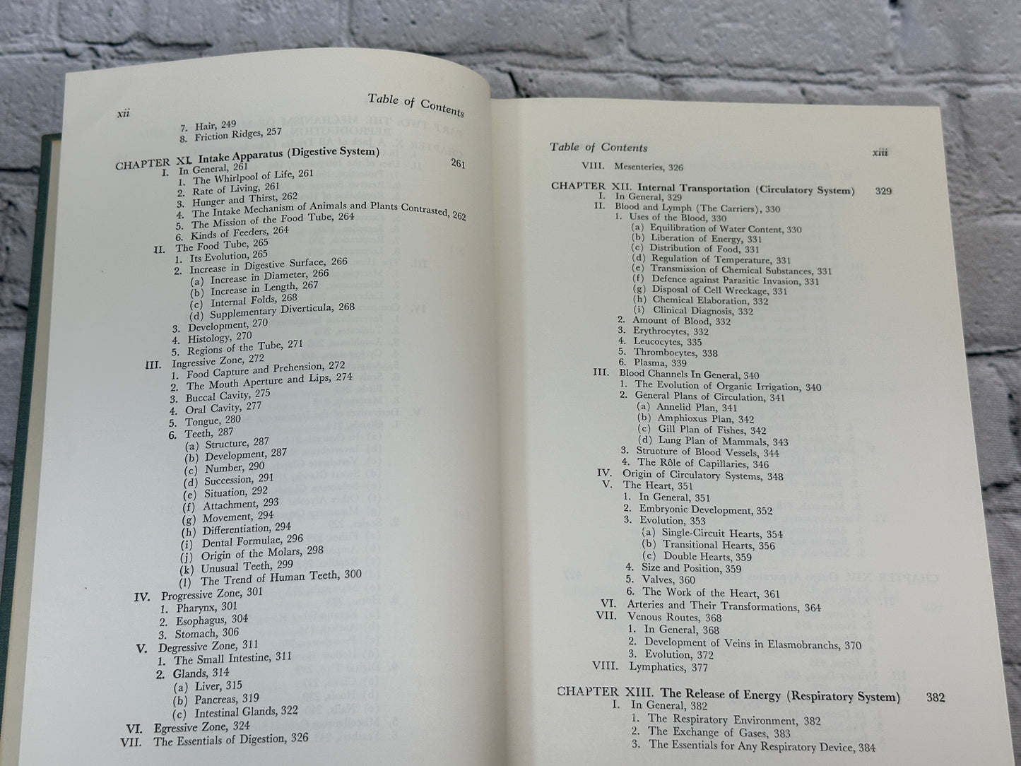 Biology of the Vertebrates by Herbert Walter & Leonard Sayles [1964 · Third Ed.]