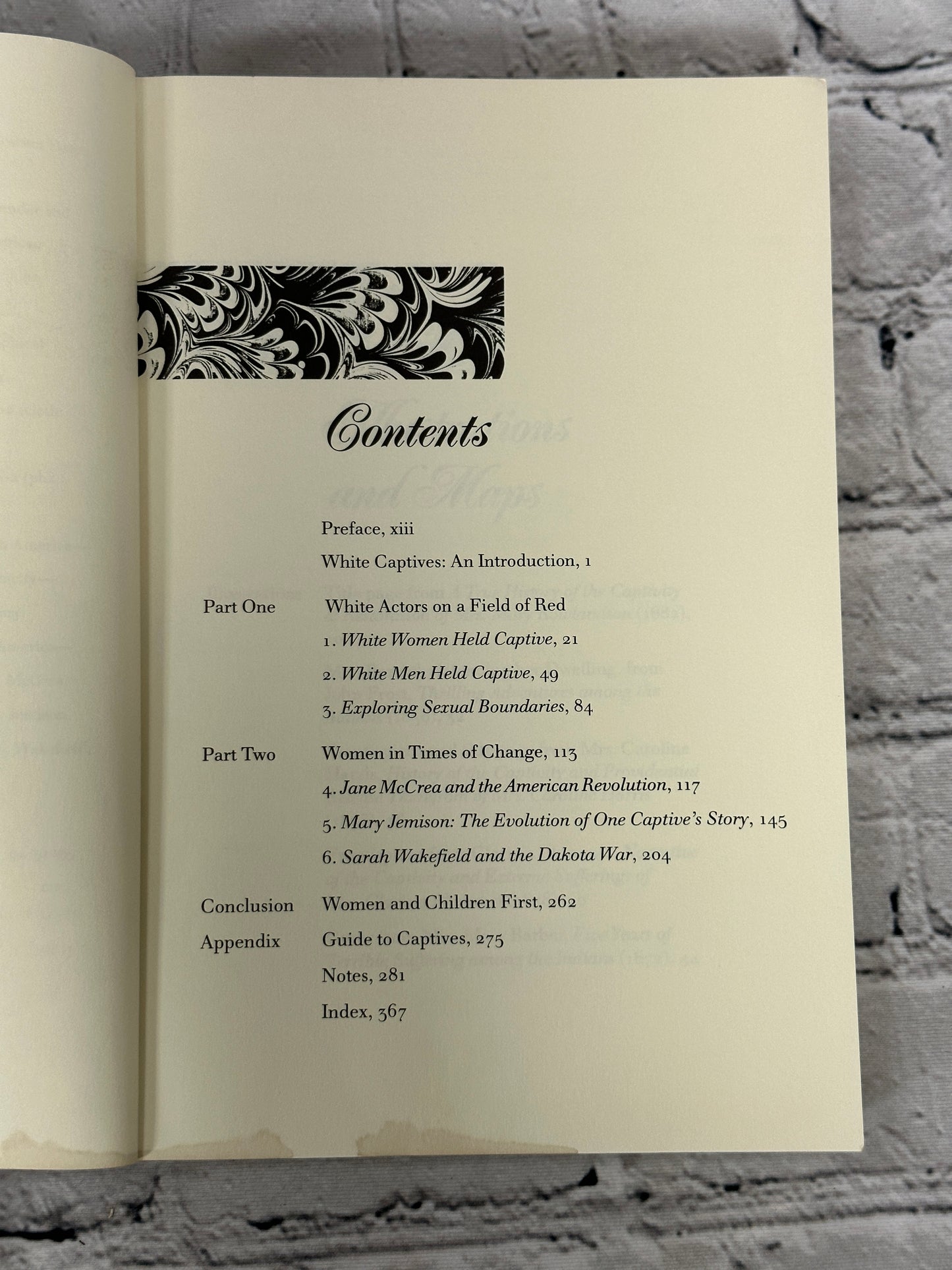 White Captives: Gender and Ethnicity on the American...by June Namias [1993]