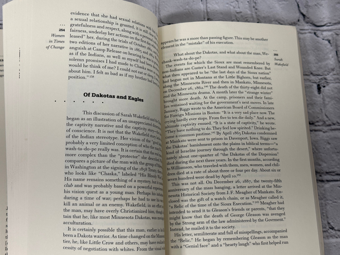 White Captives: Gender and Ethnicity on the American...by June Namias [1993]