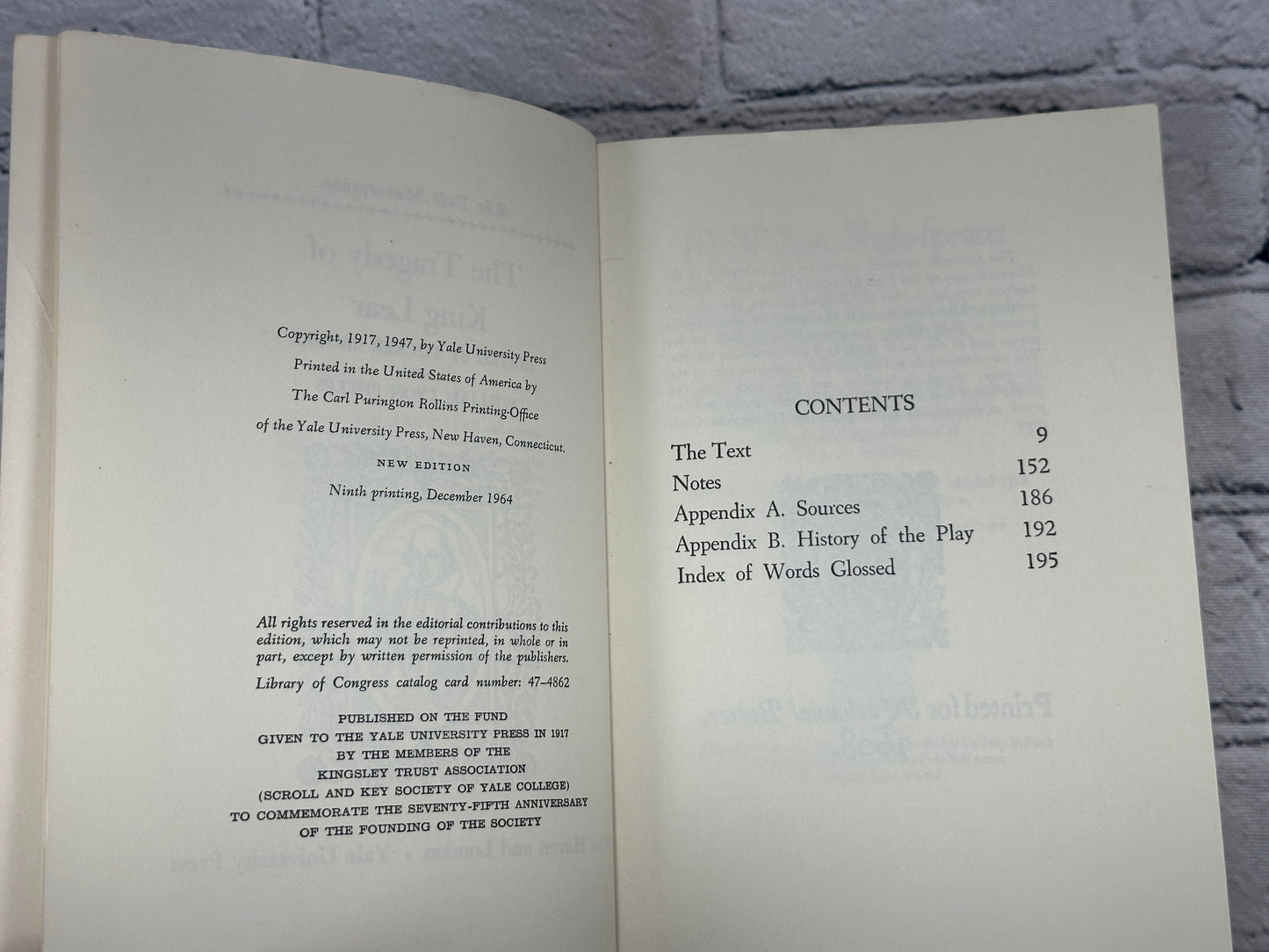 King Lear by William Shakespeare [The Yale Shakespeare · 1964]