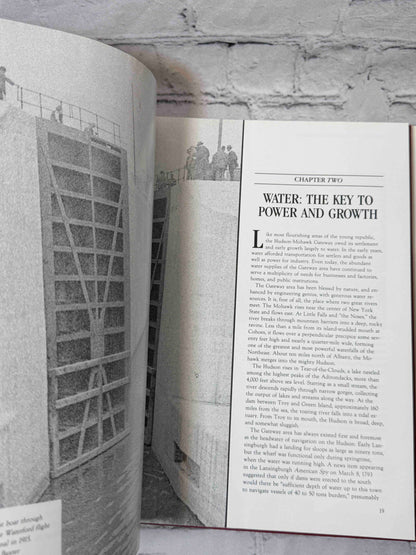 Hudson-Mohawk Gateway: An Illustrated History