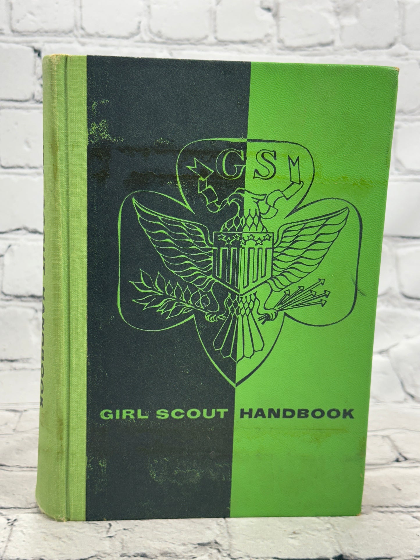 Girl Scout Handbook: Intermediate Program [1957]