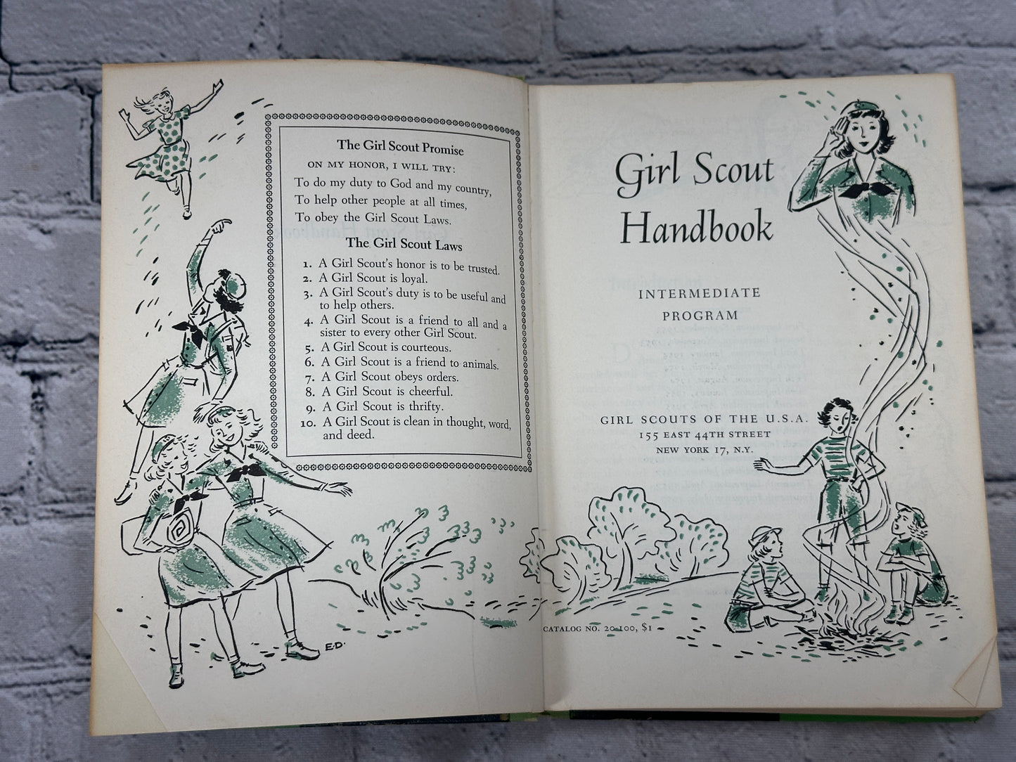 Girl Scout Handbook: Intermediate Program [1957]